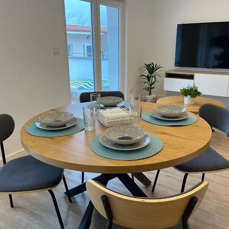 Ezaro Apartment *